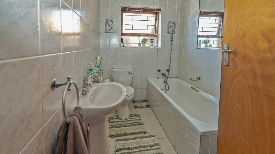 3 Bedroom Property for Sale in Rustdal Western Cape